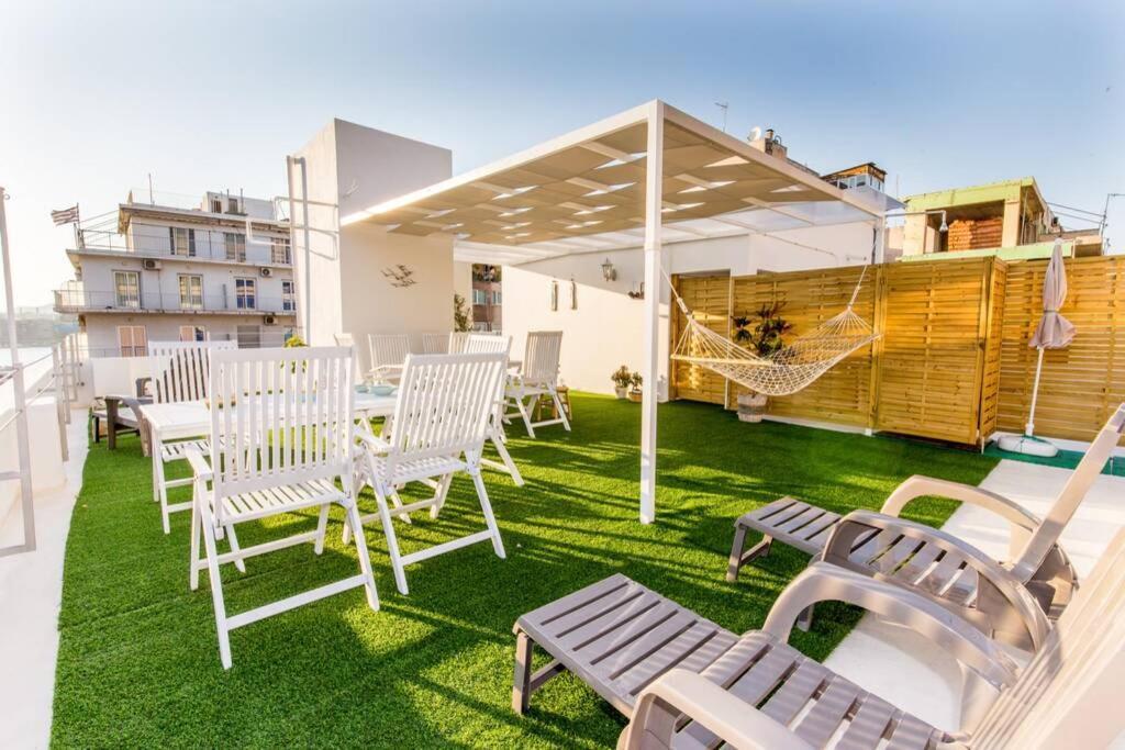 Neoclassical Flat With 2 Bedrooms In Piraeus Buitenkant foto