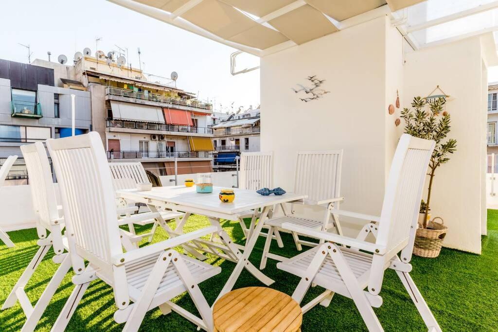 Neoclassical Flat With 2 Bedrooms In Piraeus Buitenkant foto