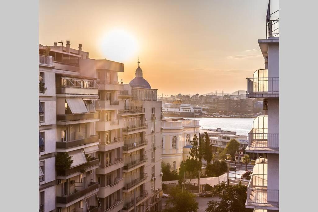 Neoclassical Flat With 2 Bedrooms In Piraeus Buitenkant foto