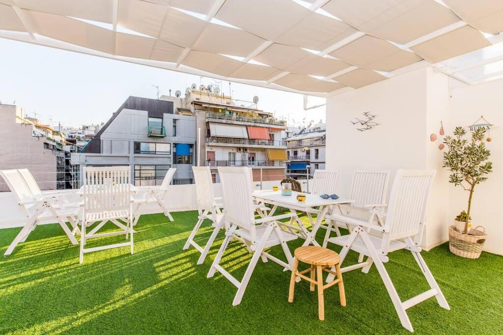 Neoclassical Flat With 2 Bedrooms In Piraeus Buitenkant foto